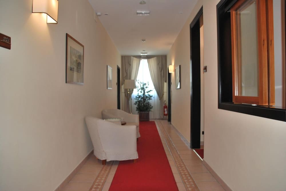 Domus Mariae Albergo 19/48
