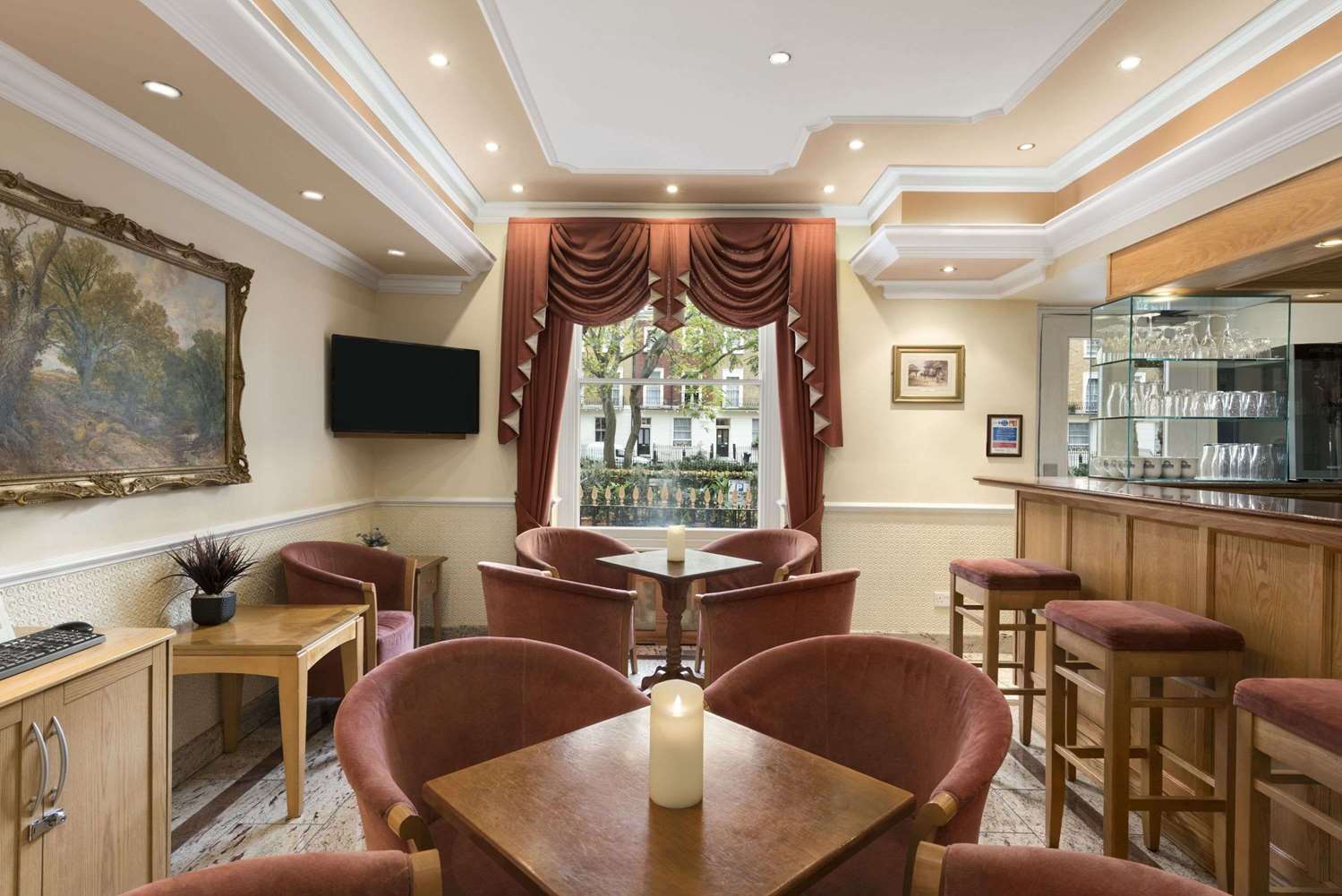 Days Inn by Wyndham London Hyde Park 18/28