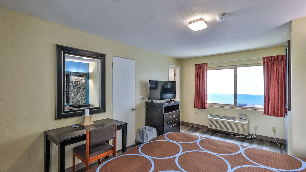 Driftwood Resort 42/70