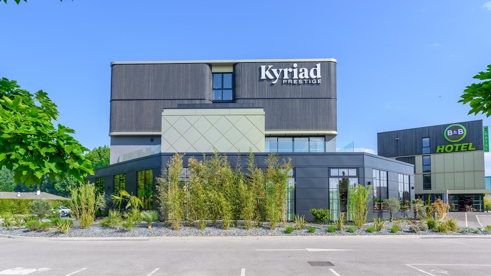 Kyriad Prestige Compiegne 4/65