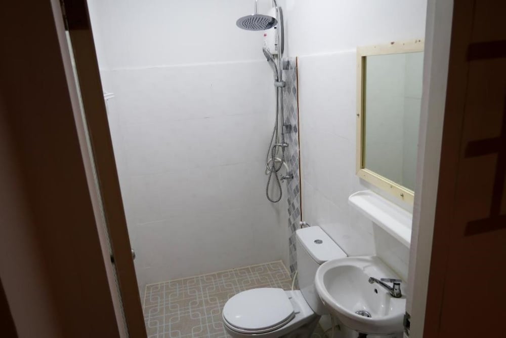 Baan Urt Suratthani Airport Hotel 60/66