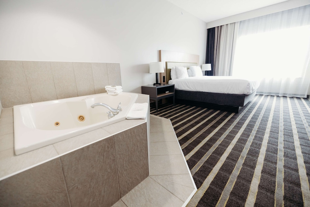 Parkview Inn & Suites, Lancaster Amish Country, PA 8/26