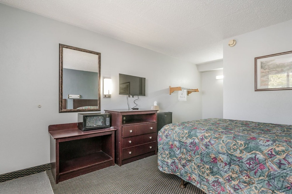 Relax Inn West Amarillo Medical Center 6/23