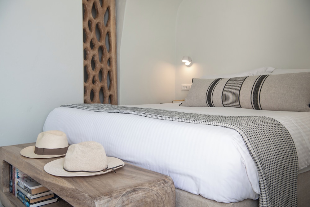 Native Eco Villas Santorini 7/35