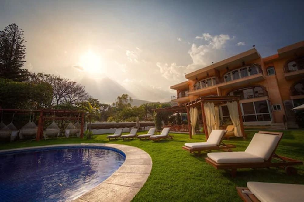 EL CHANTE SPA HOTEL 47/50