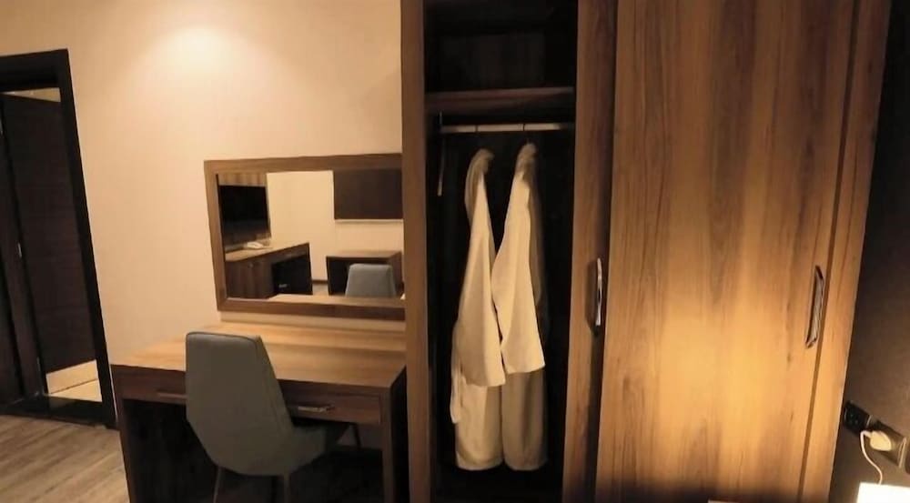 فندق بالم بوتيك السلامة(Palm Boutique Hotel Al Salamah) 12/16
