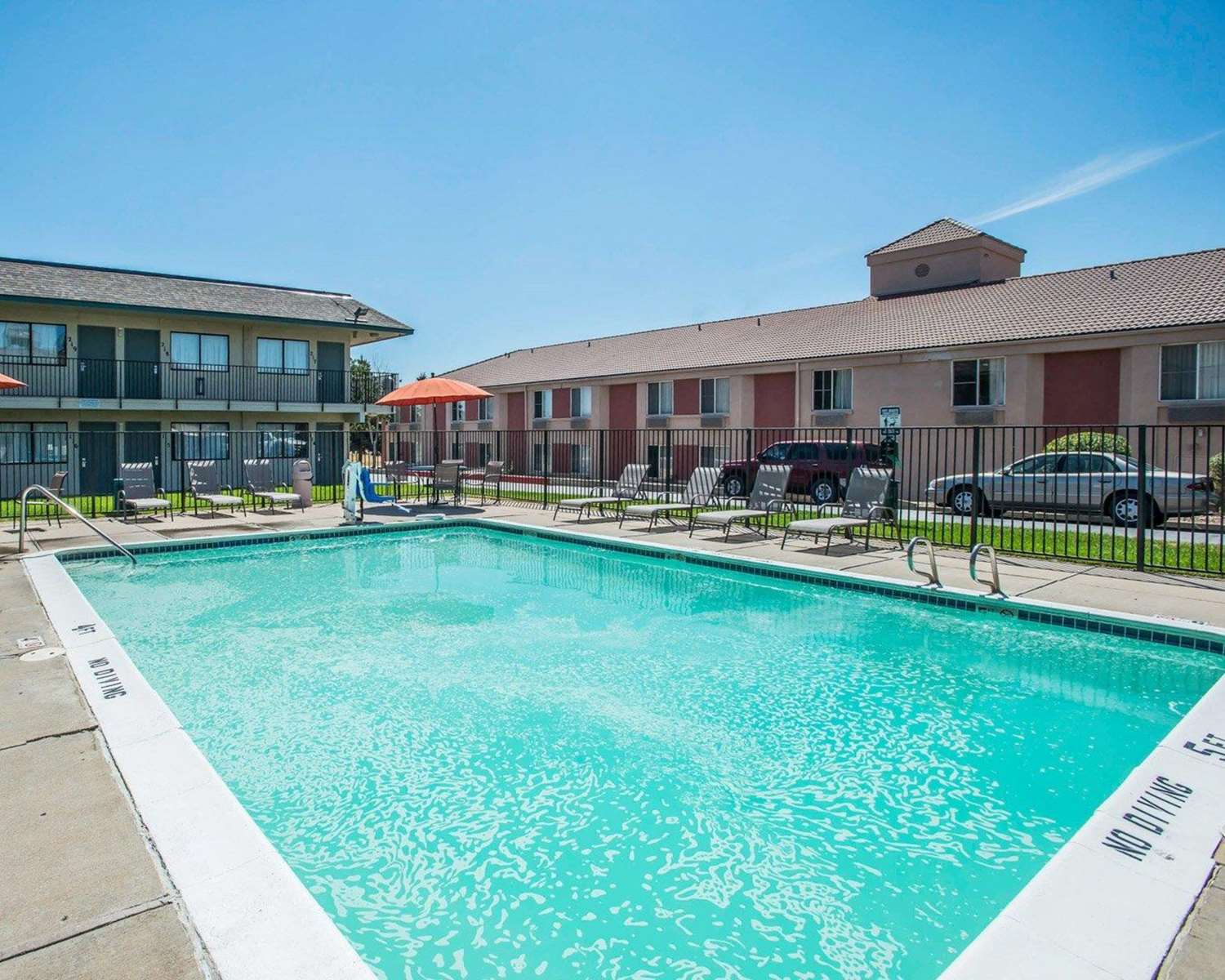 Rodeway Inn Greeley CO 13/15