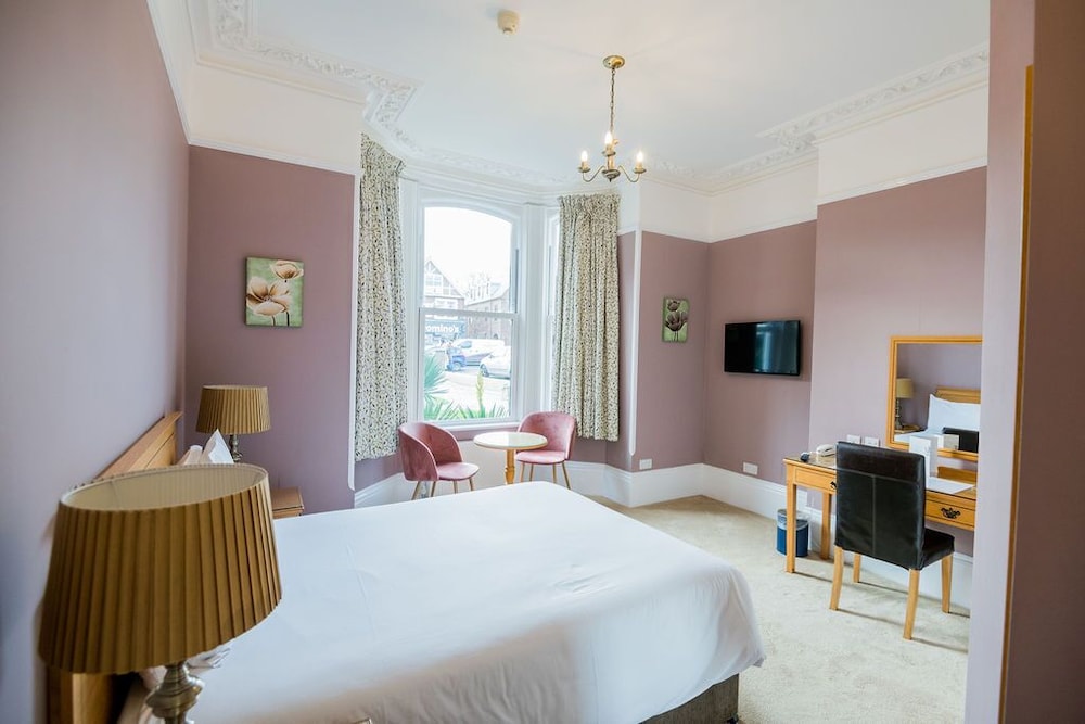 The Elizabeth House Hotel 8/58