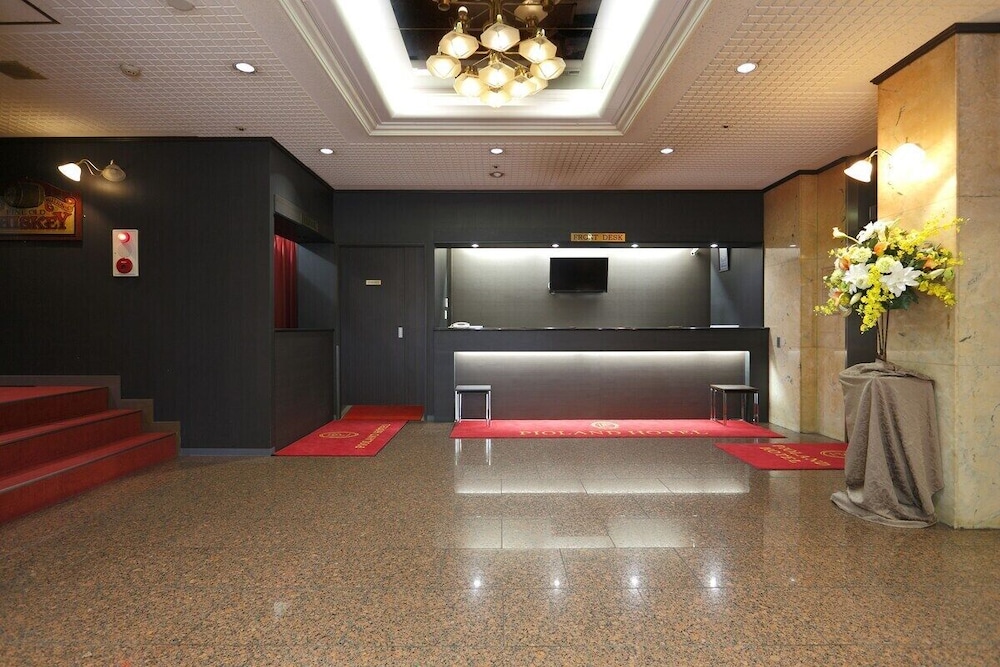 Pioland Hotel 8/60