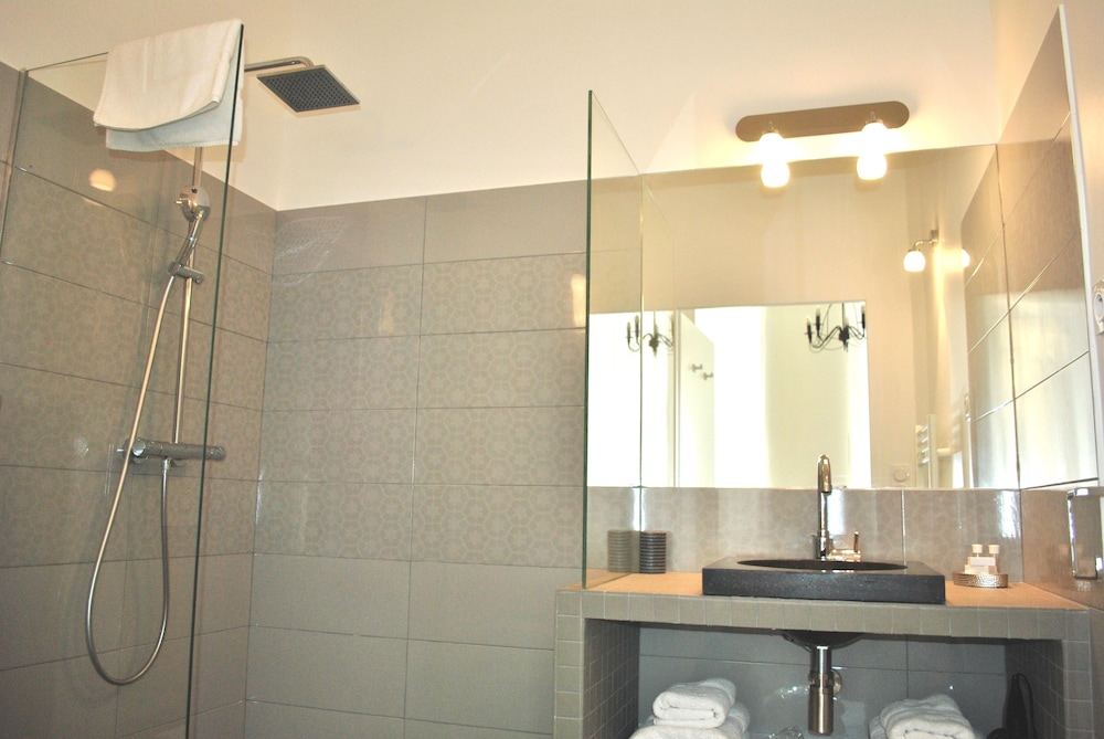 LE RYAD BOUTIQUE HOTEL 65/69