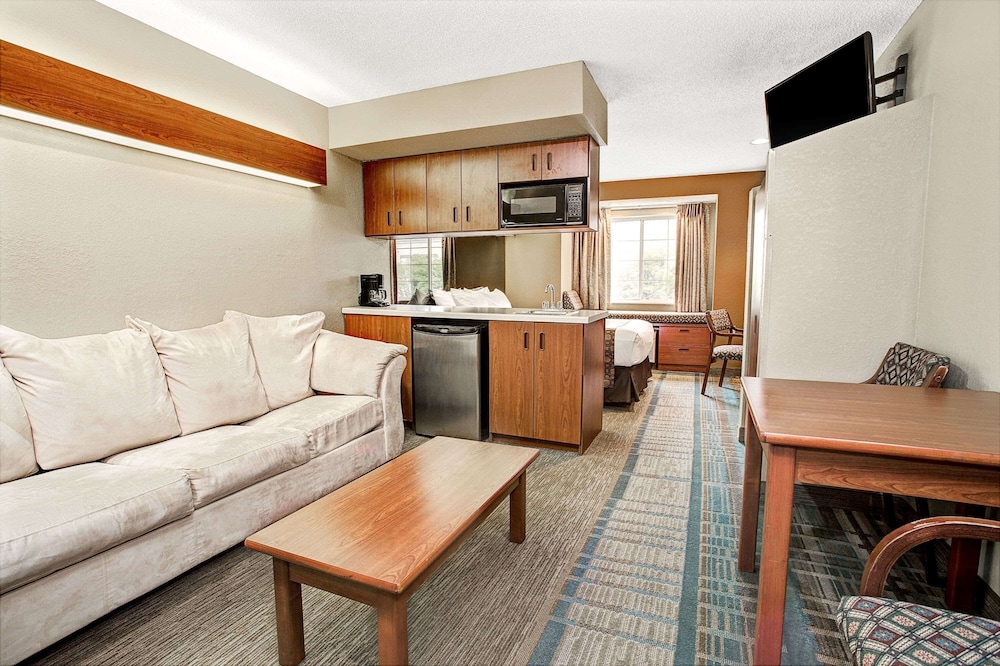 Microtel Inn & Suites by Wyndham Mason/Kings Island 20/26