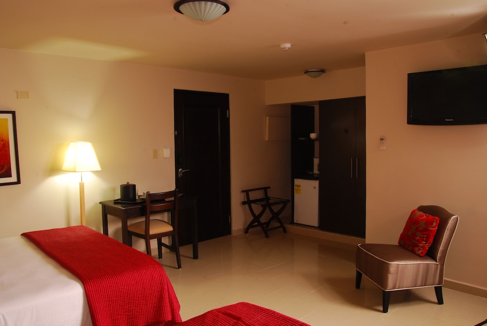 Metro Hotel Panama 33/53