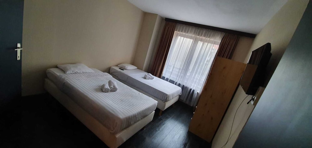 Hotel Albergo 35/46