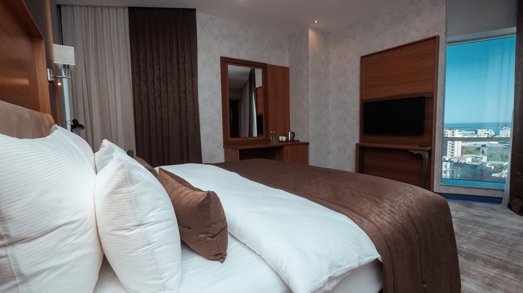 Room at Midtown Hotel Baku, BAKU