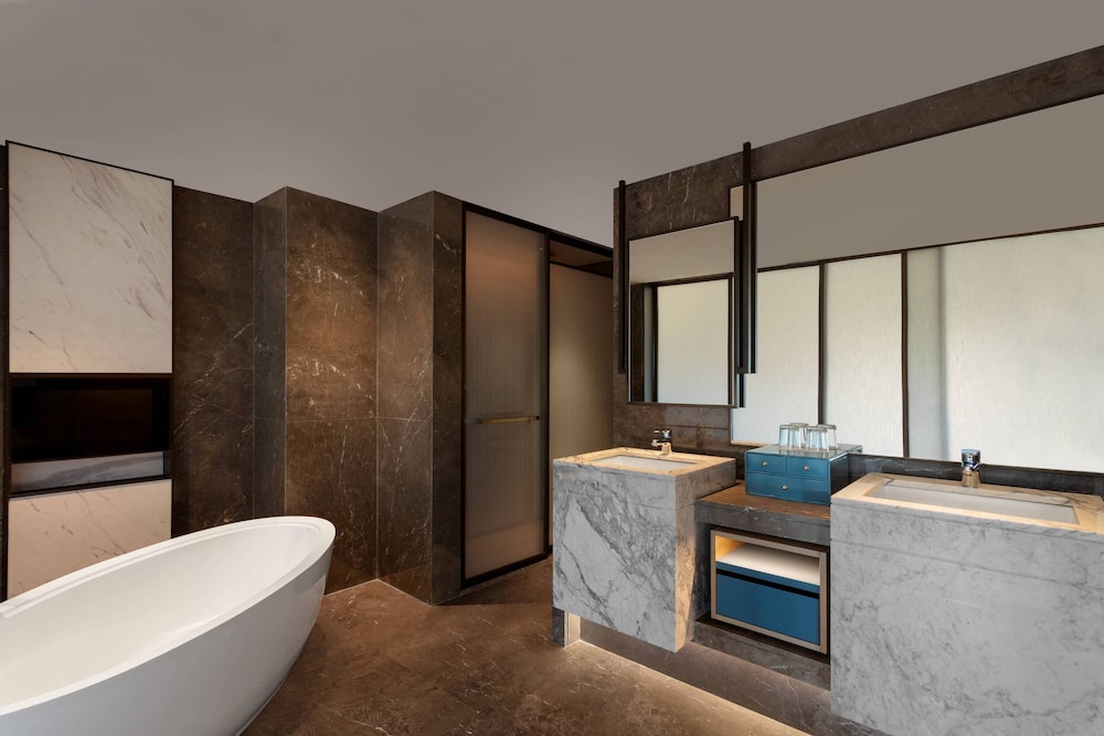 Surat Marriott Hotel 39/55