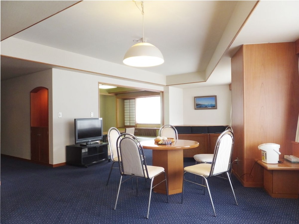 Atami New Fujiya Hotel 50/60