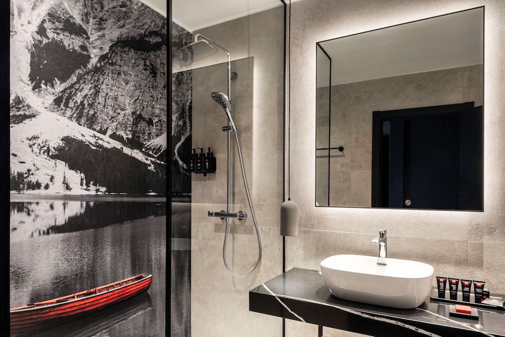 Radisson RED Madrid (ex. Paseo del Arte) 27/70
