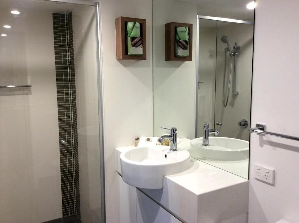Morgan Suites 63/64