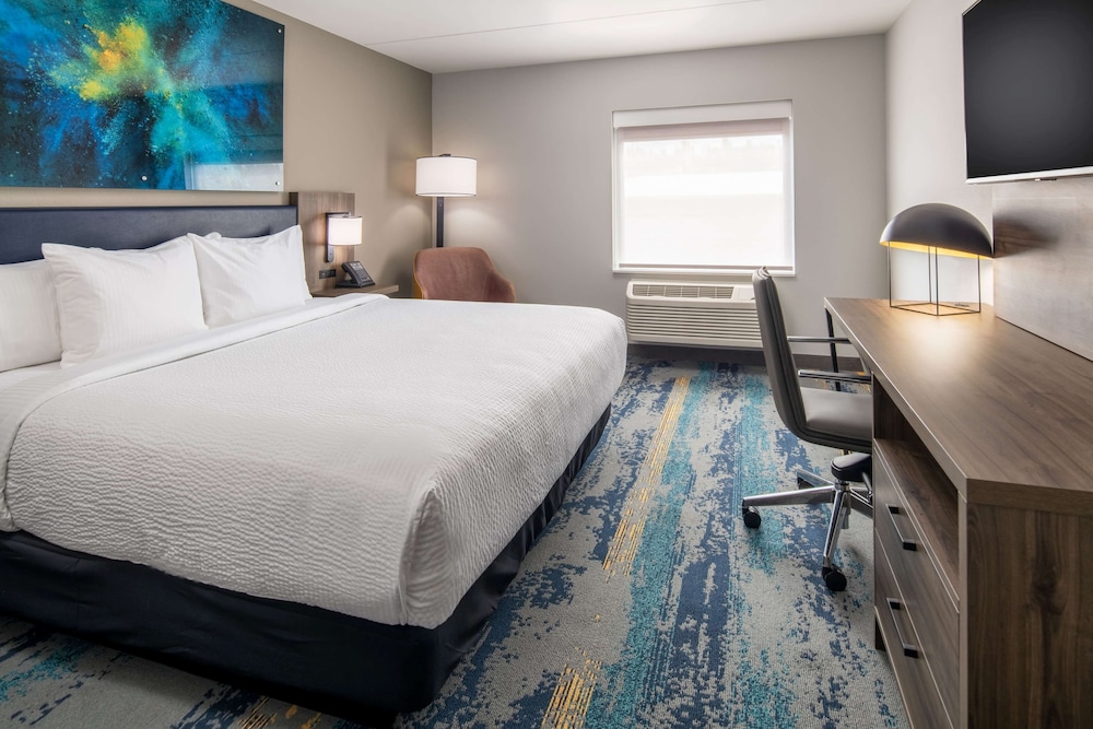 La Quinta Inn Suites By Wyndham Spokane Downtown 9/36
