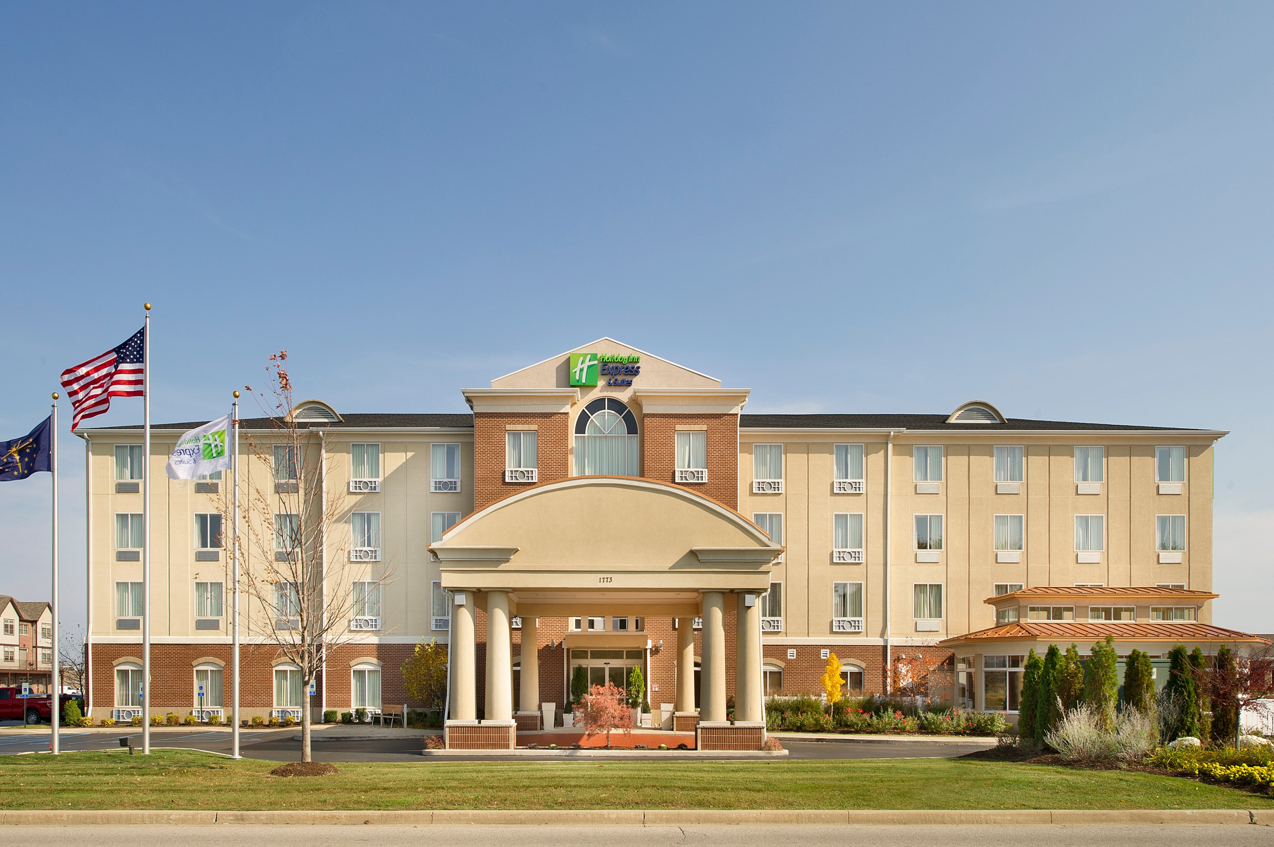 Holiday Inn Express Suites Schererville 2/57
