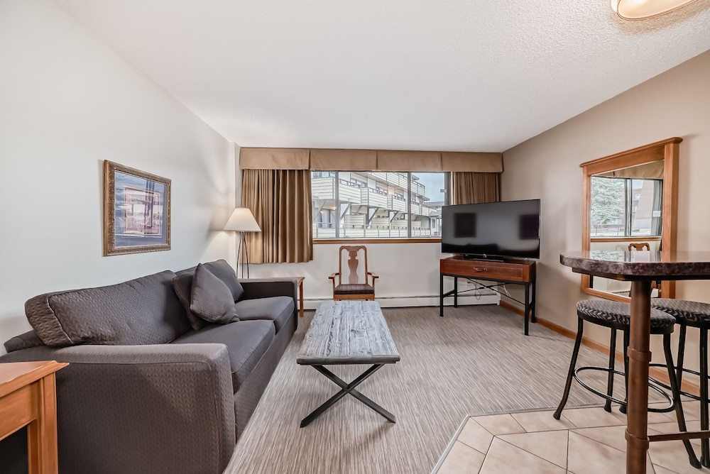 Jasper Inn And Suites 49/76