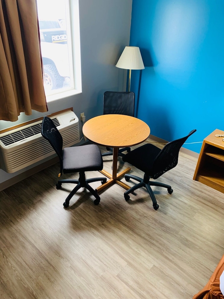 Super 8 by Wyndham Crete 23/27