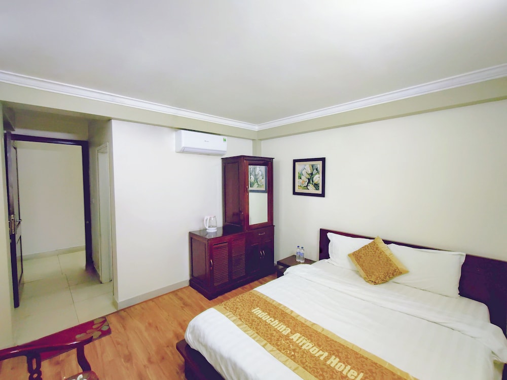 Indochina Airport Hotel 12/45