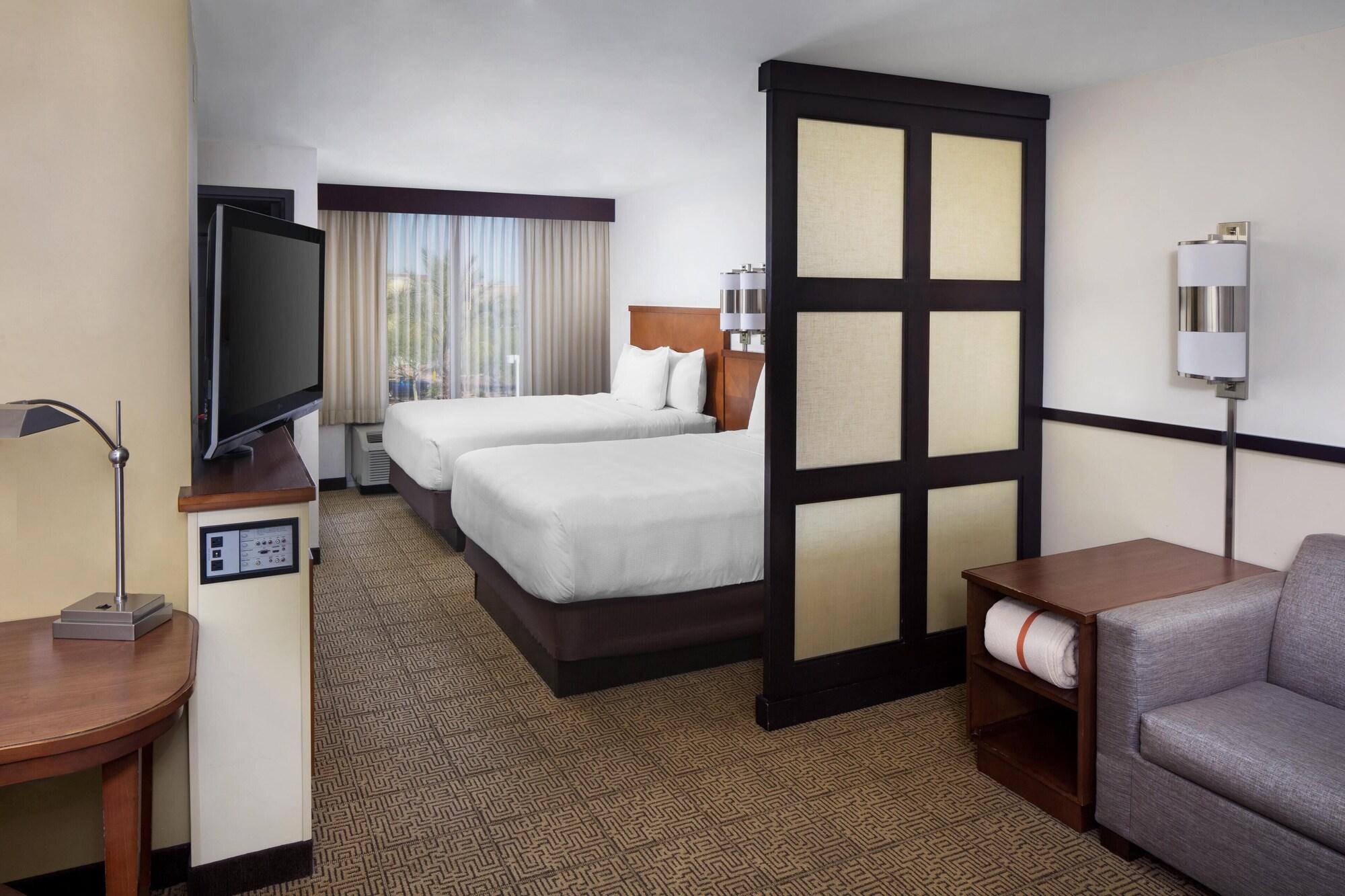 Room, Multiple Beds, High Floor
