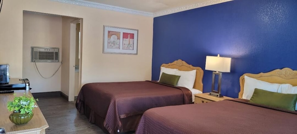 LAKEVIEW INN LUCERNE 24/66