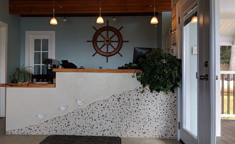 Seafoam Lodge 9/67