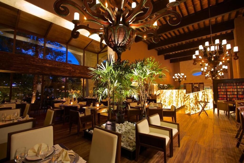 Hotel Gobernador 42/49