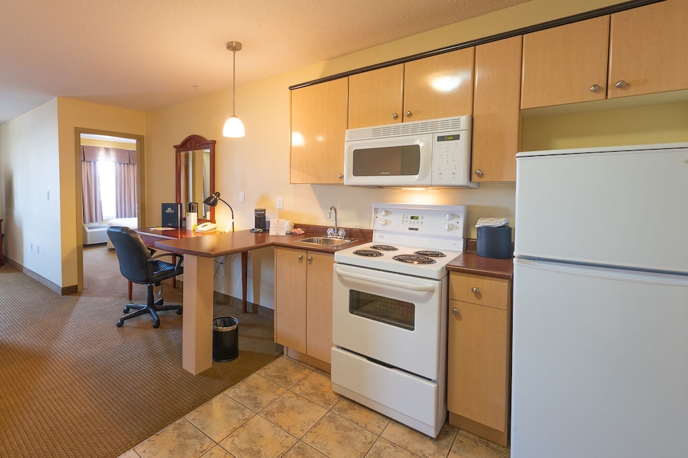 Days Inn By Wyndham Bonnyville 41/52