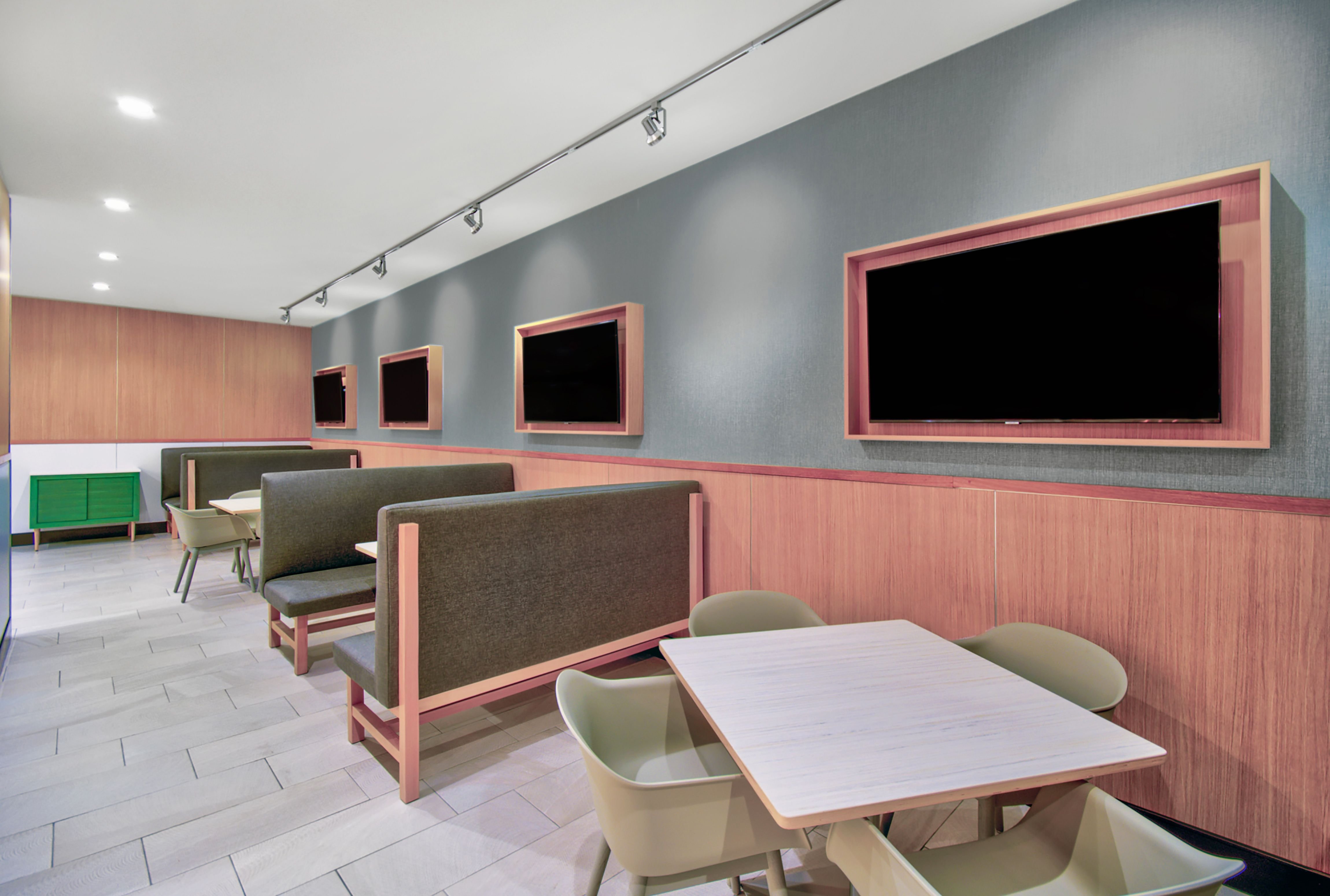 Holiday Inn Erie 58/64