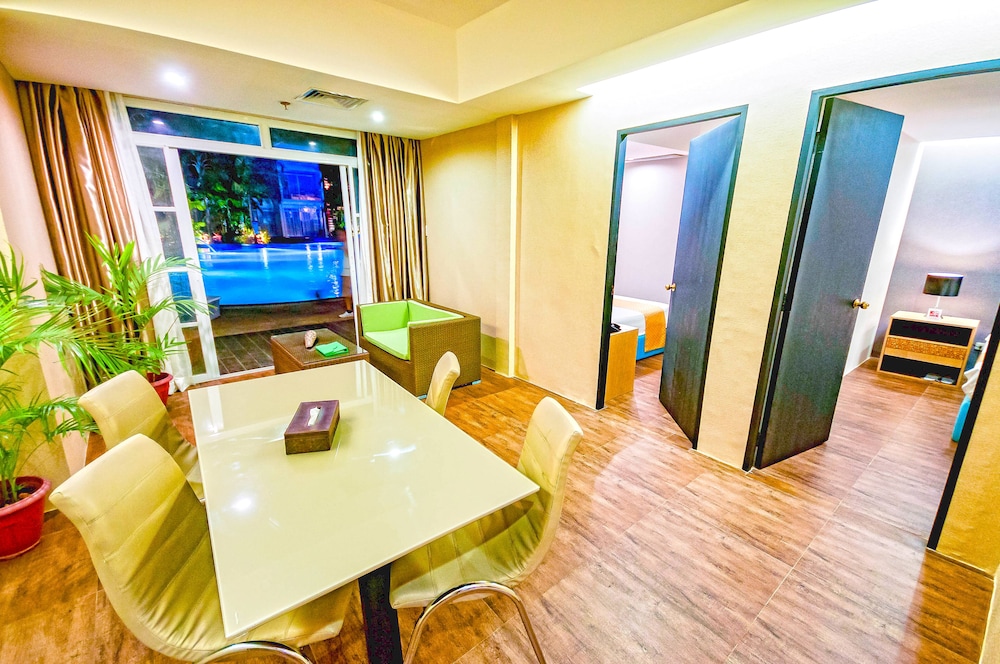 Aziza Paradise Hotel 25/50