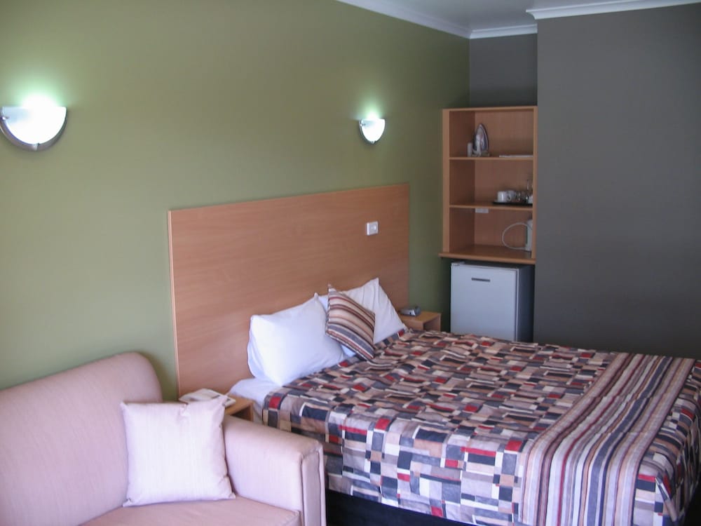 Forbes Victoria Inn 15/55