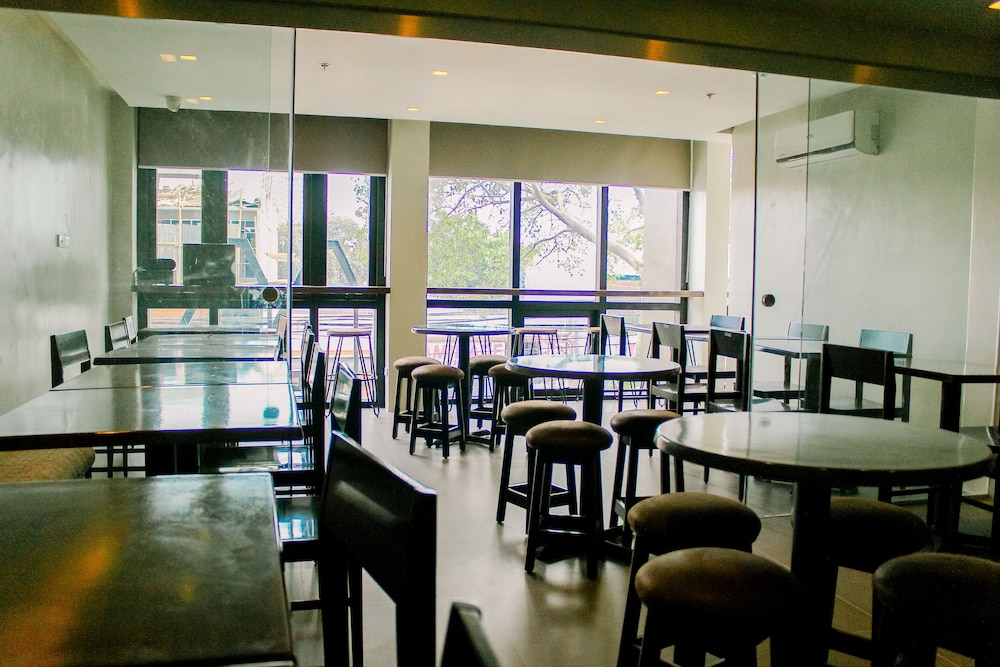 Mabolo Royal Hotel 35/50