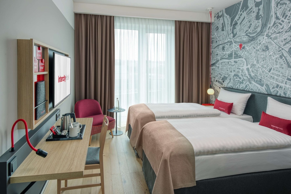 Intercityhotel Saarbrucken 17/50