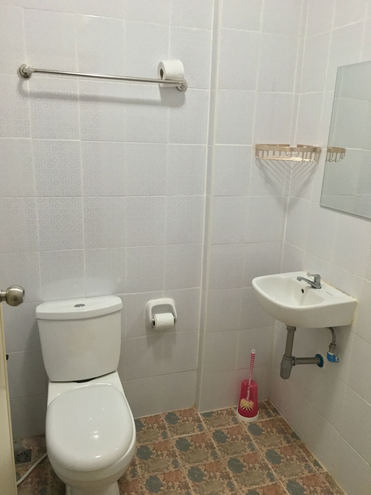 Jomtien Hostel 65/68
