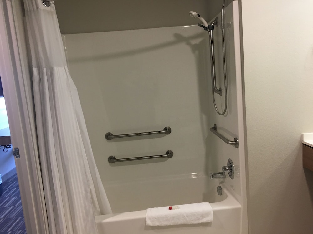 Microtel Inn And Suites By Wyndham Moorhead Fargo Area 10/39