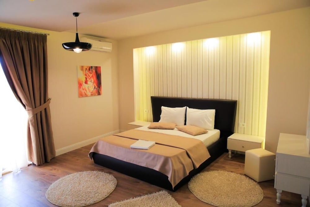 HOTEL KRISTAL KORCE 7/55