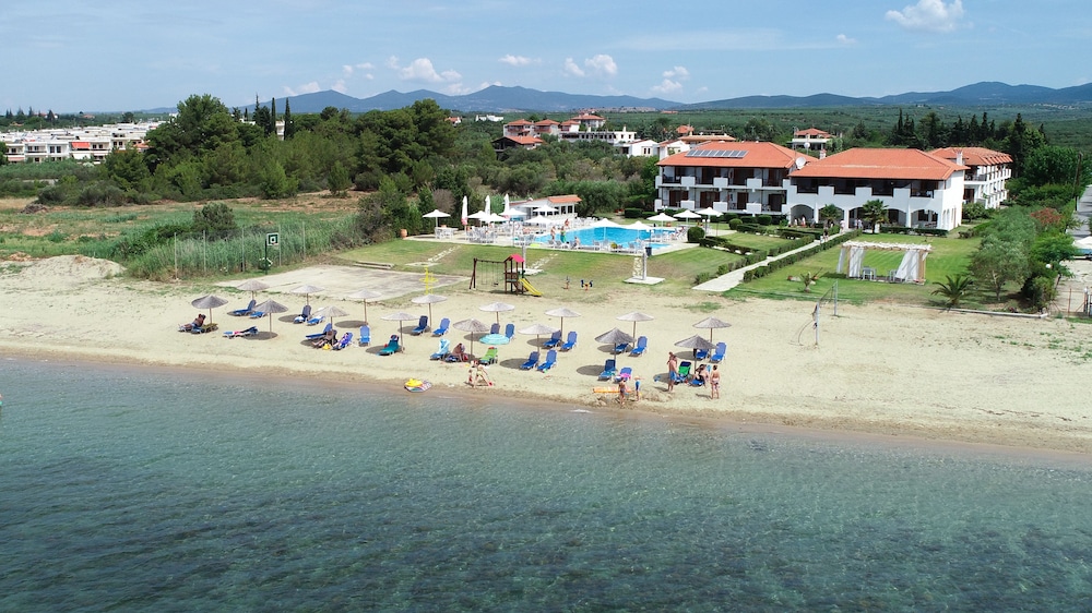 Alkinoos Beach Hotel 34/40