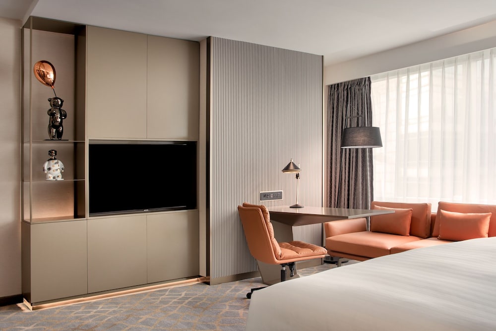 Pullman Shanghai Central 20/70