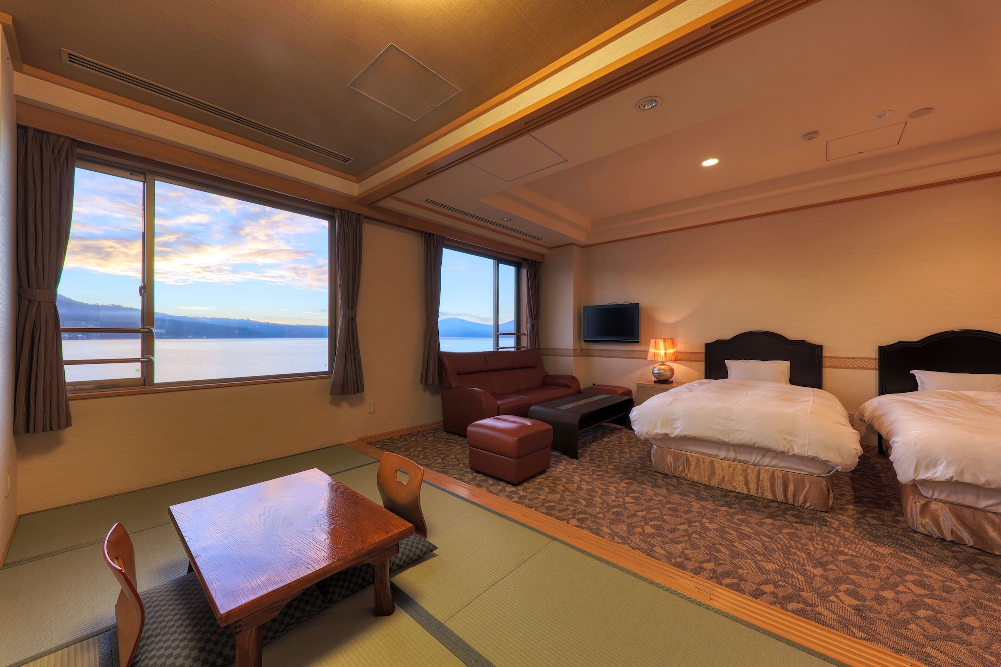 Suite, Twin Beds, 2 Futon Beds, Mountain View, Hot Spring Bath