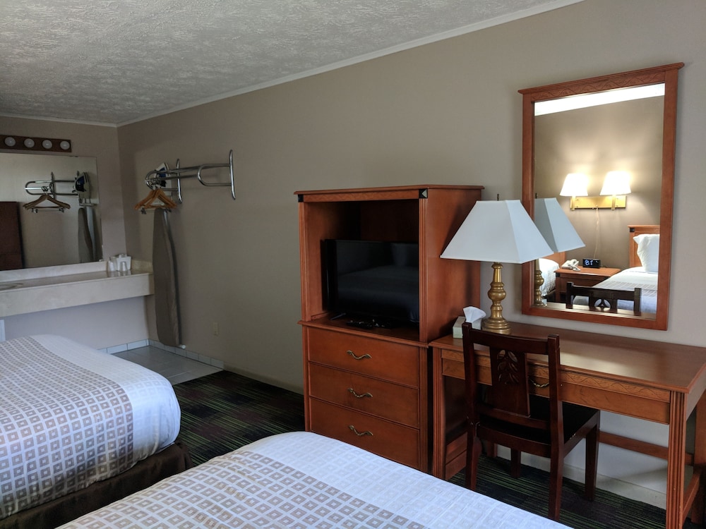 South Shore Inn 13/54