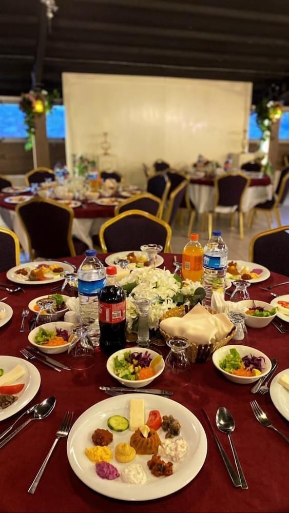 Yucel Hotel 42/50