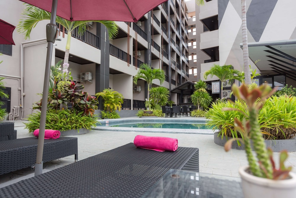 Golden Tulip Essential Pattaya 64/65