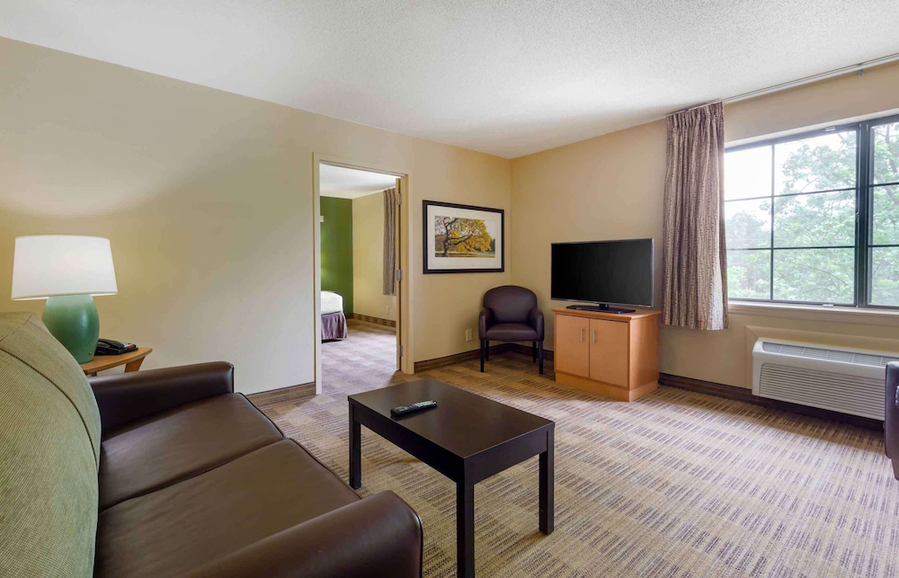 Extended Stay America - Tampa - Airport - Memorial Hwy. 32/47