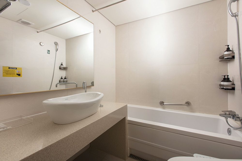 Hotel Pj Myeong Dong 49/50