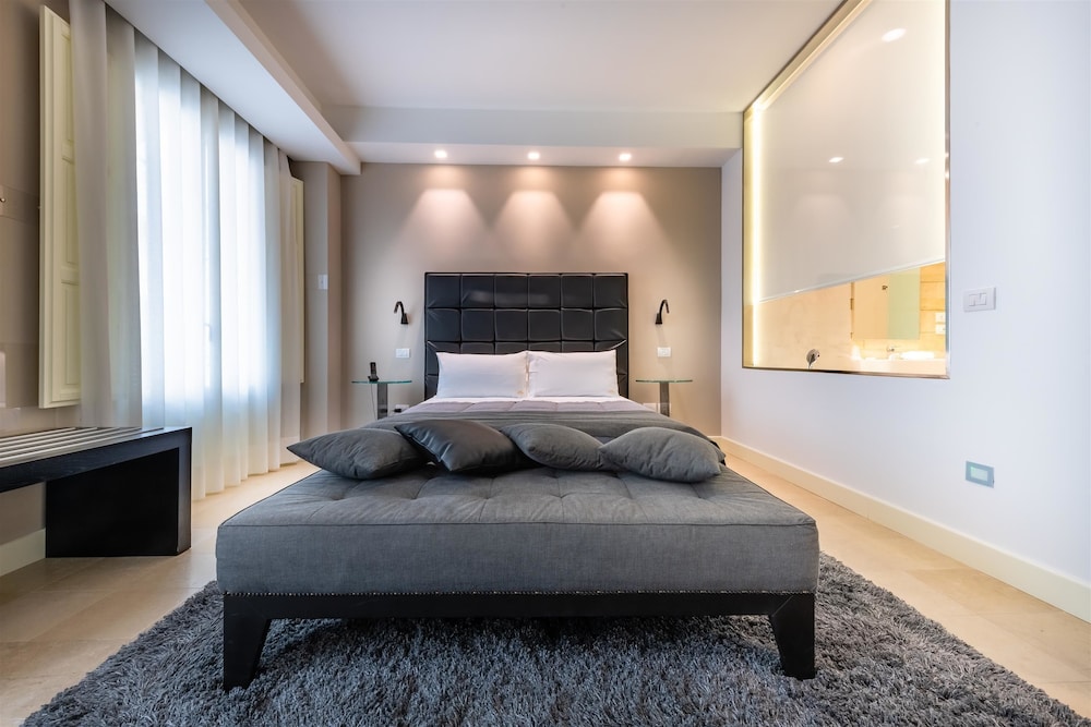 Hotel Porta Reale 32/50