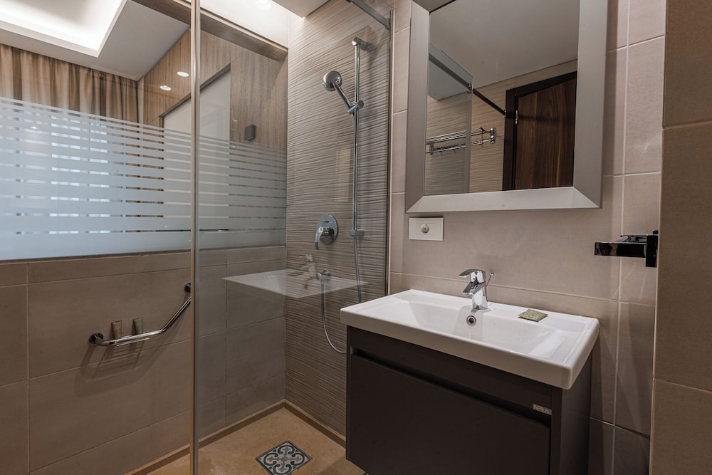 Haya hotel & spa 47/51